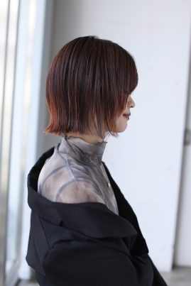 ぱつッとボブ×ルーツカラー